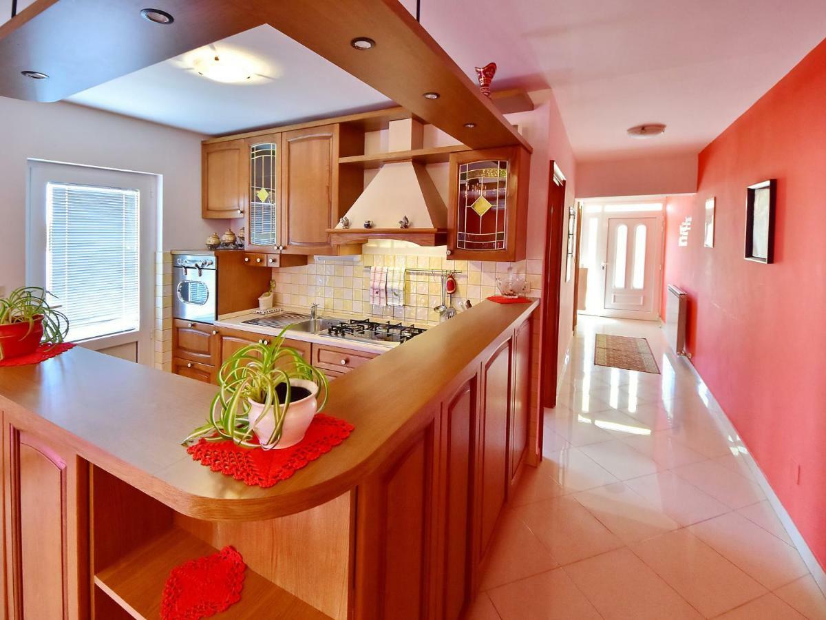 Apartment Laurus-2 By Interhome لوفغان المظهر الخارجي الصورة